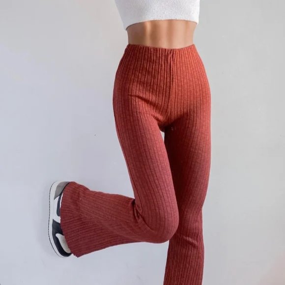 Urban Outfitters Pants - UO Rosie High-Waisted Ribbed Flare Pant - XS - EUC